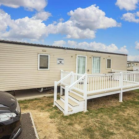 Caravan With Decking At Martello Beach Nearby Clacton-On-Sea Ref 29017Kv Hotel Kültér fotó